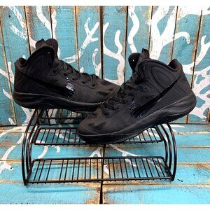 Nike Hyperfuse Boy's Solid Black Athletic Lace Up Sneakers 525032-001 Size 6Y